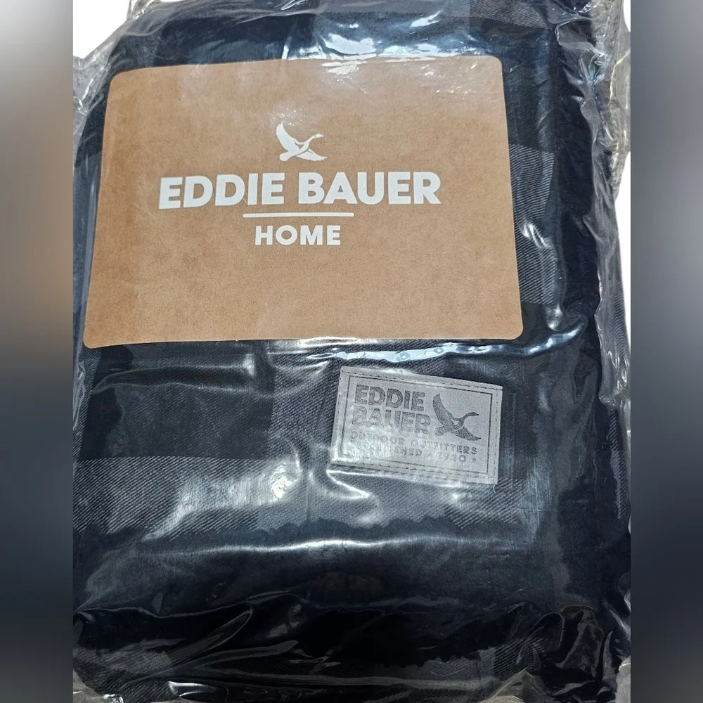 Eddie Bauer Cabin Plaid YD Sherpa Blanket/Throw, 50